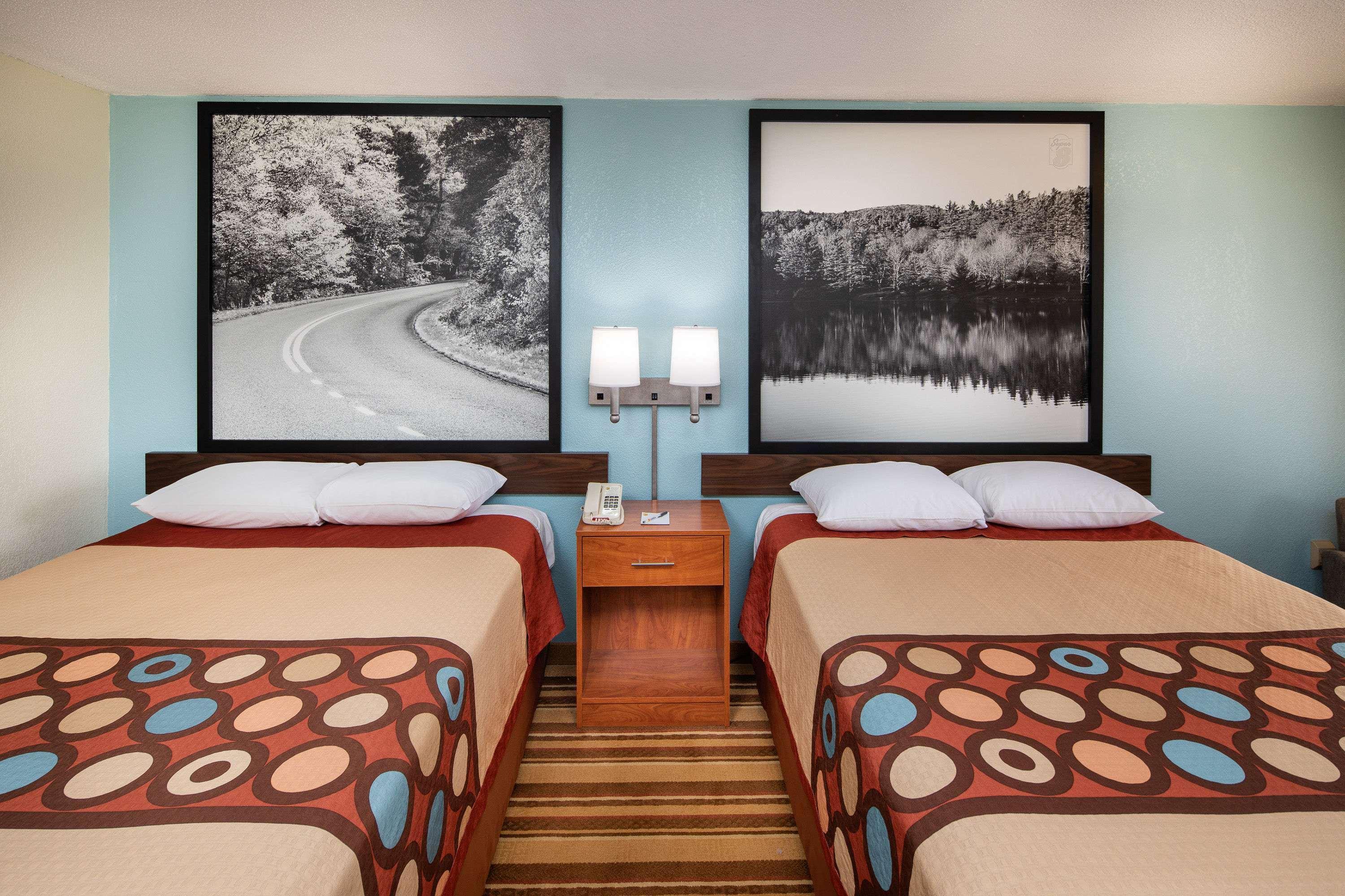 ซูเปอร์ 8 บาย วินด์แฮม เบอร์ลิงตัน Motel ภายนอก รูปภาพ