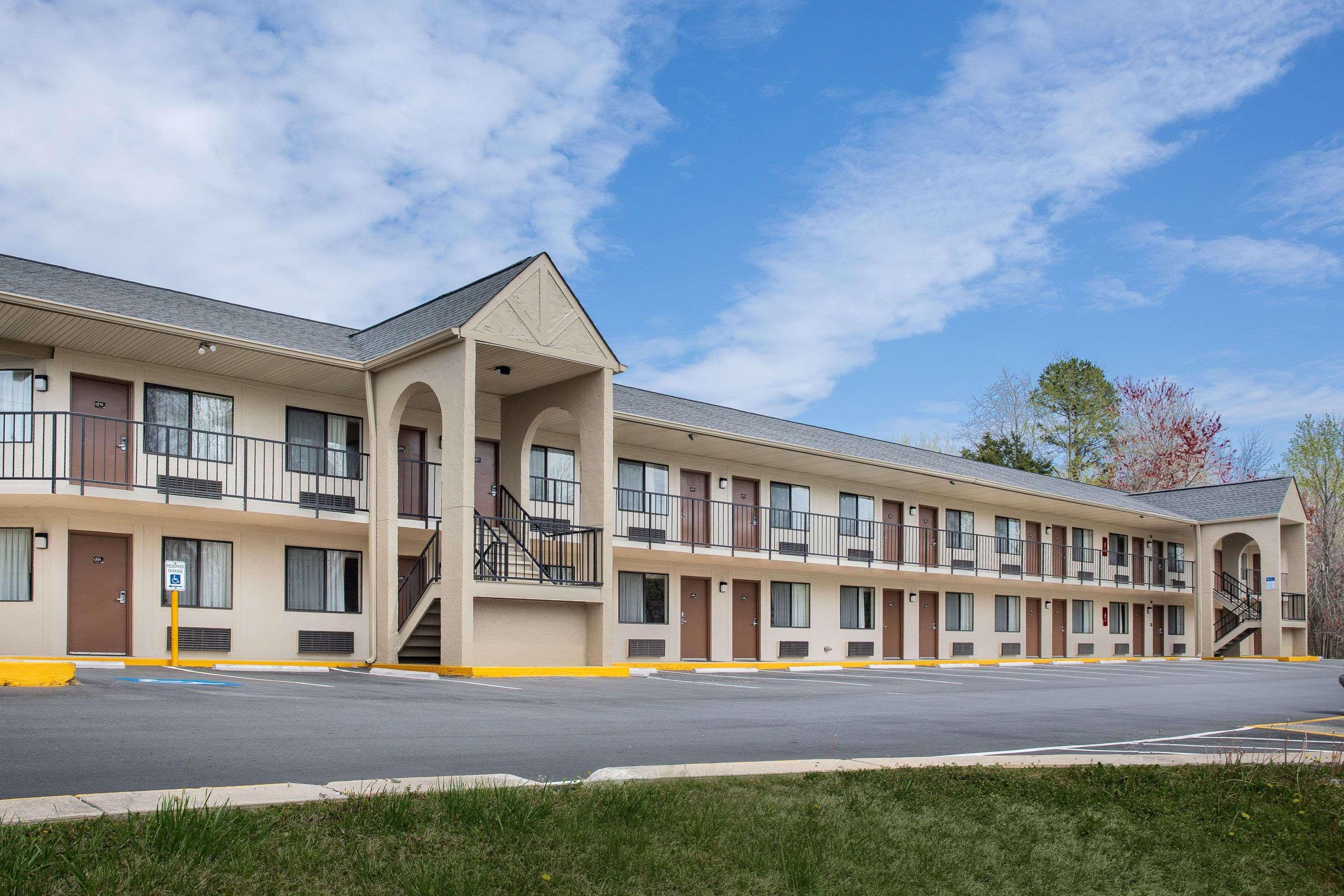 ซูเปอร์ 8 บาย วินด์แฮม เบอร์ลิงตัน Motel ภายนอก รูปภาพ