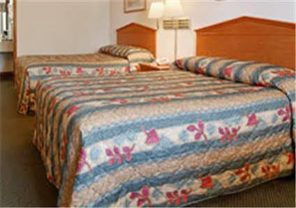 ซูเปอร์ 8 บาย วินด์แฮม เบอร์ลิงตัน Motel ภายนอก รูปภาพ