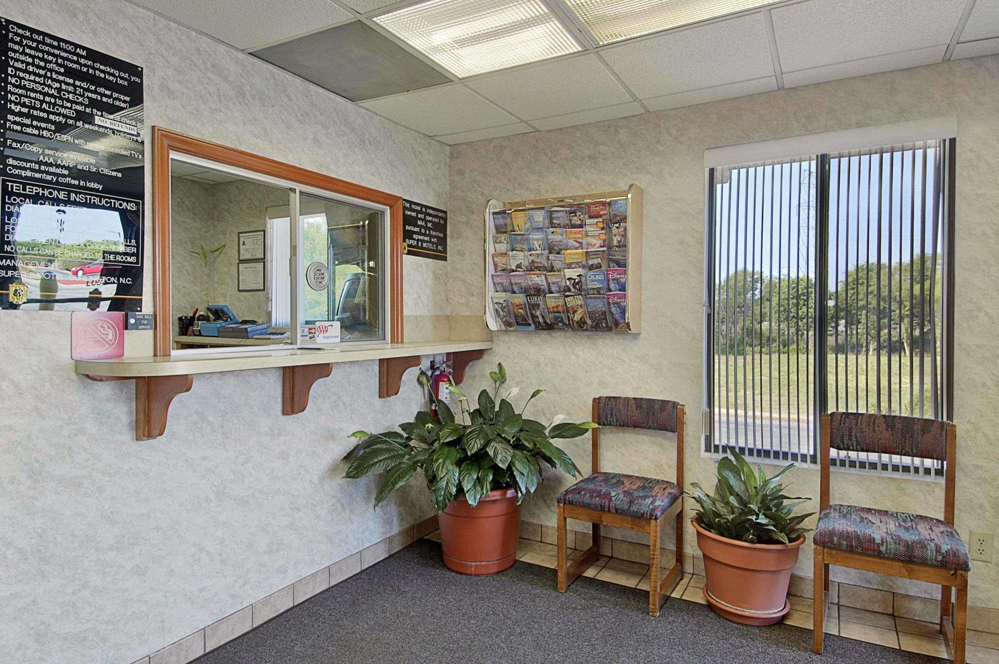 ซูเปอร์ 8 บาย วินด์แฮม เบอร์ลิงตัน Motel ภายนอก รูปภาพ