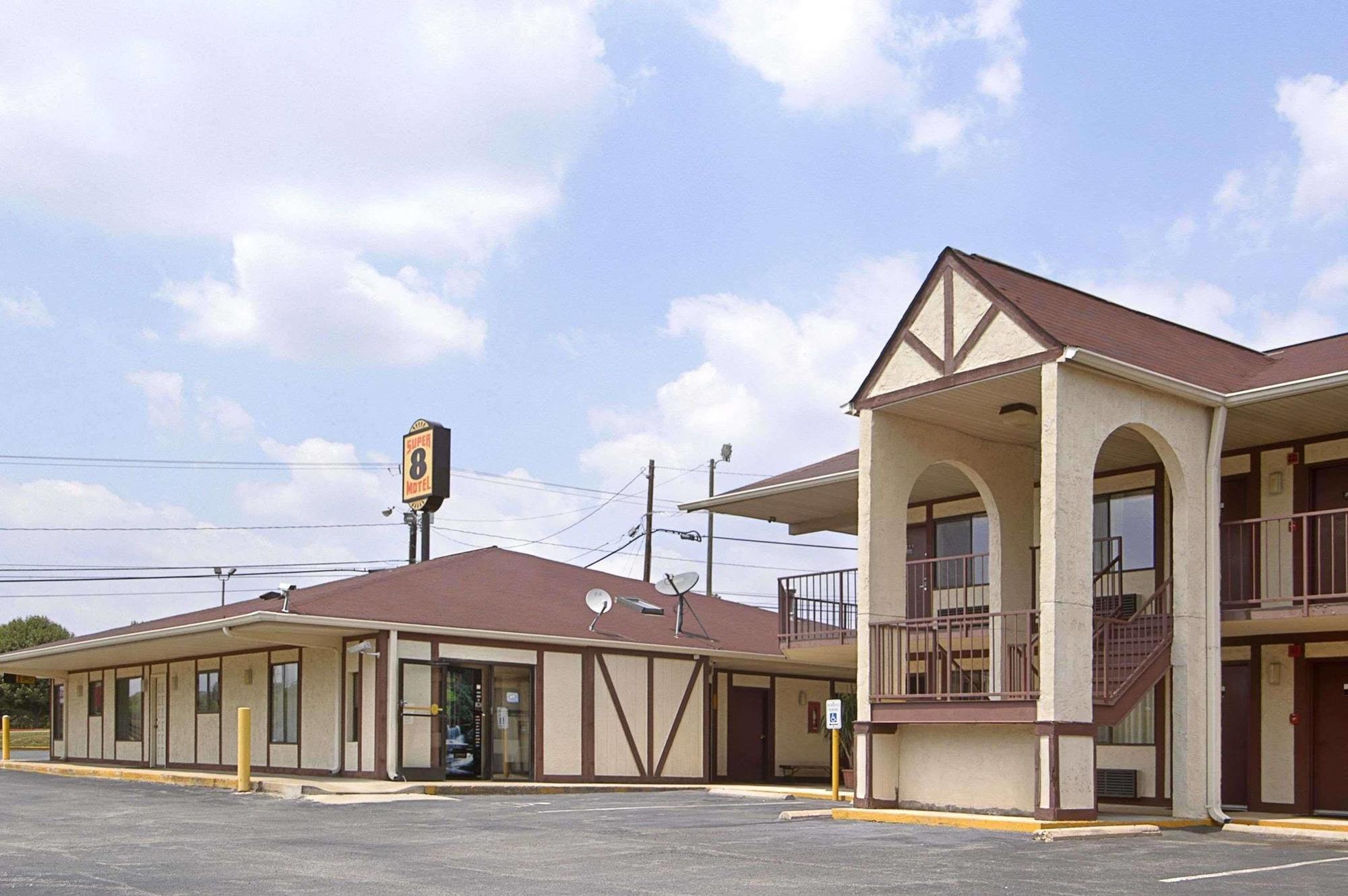 ซูเปอร์ 8 บาย วินด์แฮม เบอร์ลิงตัน Motel ภายนอก รูปภาพ